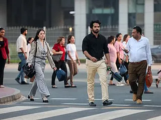 തൊഴിൽ നഷ്ട ഇൻഷുറൻസ് പുതുക്കിയില്ലെങ്കിൽ 200 ദിർഹം പിഴ; പുതിയ തൊഴിൽ പെർമിറ്റും തടയും: യുഎഇ മന്ത്രാലയത്തിന്റെ മുന്നറിയിപ്പ്
