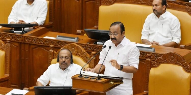 അഞ്ചുവർഷത്തെ വികസന മാർഗ്ഗരേഖയുമായി സംസ്ഥാന ബജറ്റ് അവതരണം; റബ്ബർ താങ്ങുവില 250 ആക്കി ഉയർത്തി