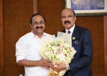 കേരളത്തിൽ 1,661 കോടി രൂപയുടെ നിക്ഷേപ പദ്ധതിയുമായി ആസ്റ്റർ; മുഖ്യമന്ത്രിയുമായി ചർച്ച നടത്തി ഡോ. ആസാദ് മൂപ്പൻ