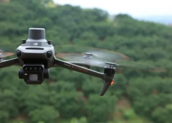 ഷാർജയിൽ ഡ്രോണുകൾക്ക് കടുത്ത നിയന്ത്രണം: പുതിയ നിയമം പുറപ്പെടുവിച്ച് ഭരണാധികാരി ശൈഖ് സുൽത്താൻ