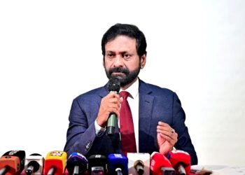 പ്രവാസികളിൽ നിന്ന് ശേഖരിച്ച ഇസിആർ ഡെപ്പോസിറ്റ്: കേന്ദ്രത്തോട് മറുപടി തേടി ഹൈക്കോടതി; ജൂലൈ 29നകം സത്യവാങ്മൂലം സമർപ്പിക്കണം