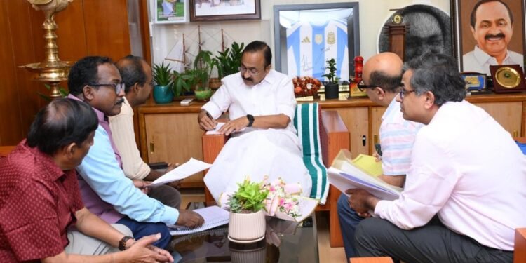 kerala-mental-health-policy-meeting-pinarayi-vijayan