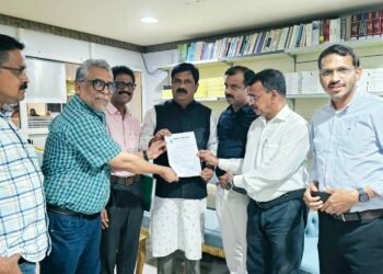 Kunjali Marakkar Global Foundation representatives submitting a memorandum to MLA Adv. K. Praveen Kumar in the UAE.