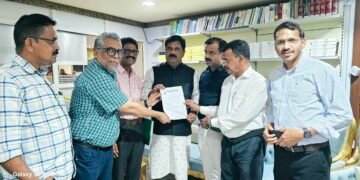 Kunjali Marakkar Global Foundation representatives submitting a memorandum to MLA Adv. K. Praveen Kumar in the UAE.