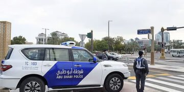Abu Dhabi Police Issue Strict Warning Against Passenger Overloading in Vehicles