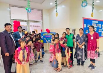 Future Gate Indian School in Sharjah reopens after summer vacation with cultural performances, student welcome activities, and educational orientation.
