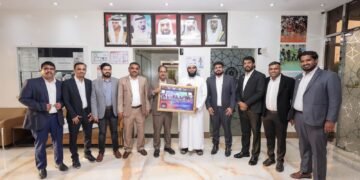 Dubai KMCC Vice President Hamza Thotti presenting a memento to Pace Group MD Salman Ibrahim during the Talk Time with Leader event in Dubai.