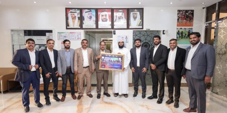 Dubai KMCC Vice President Hamza Thotti presenting a memento to Pace Group MD Salman Ibrahim during the Talk Time with Leader event in Dubai.