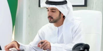 Sheikh Hamdan bin Mohammed approving the supervisory committee for the Sheikha Hind bint Maktoum Family Program.