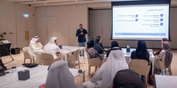 Sharjah Press Club and Sky News Arabia trained journalists at House of Wisdom on AI tools, investigative fact-checking, and real-time storytelling.