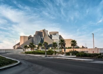 Guggenheim Abu Dhabi, Saadiyat Island, Abu Dhabi Culture, UAE Architecture, Frank Gehry, Middle East Art, Contemporary Art, Louvre Abu Dhabi