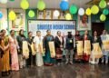 Principal Pramod Mahajan and Headmistress Thajunnisa Basheer felicitating senior teachers at Sharjah Indian School Ghubaiba.