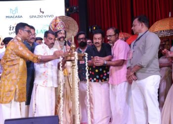 Arun Parthan won first prize in the UAE's Maveli contest held during the 'Eenam' Onam celebrations by Nmmade Thrissur at Habitat School, Ajman.