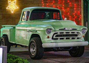 Shurooq and UAE Cars Club launch a 4-part Motor Show series across Sharjah, opening Oct 3 at Al Qasba with 100+ supercars, classics, and family entertainment. Free entry.
