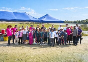 Students from North Gate British School planted 45 mangroves at Al Zorah beach to celebrate 45 years of Sheikh Humaid bin Rashid Al Nuaimi's rule in Ajman.