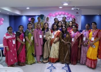 Dubai Vanitha Kalasahithi hosted 'Buds to Bloom', an awareness seminar on breast cancer, women’s health, and menopause. New leadership was also announced.