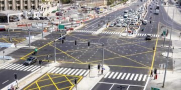 Dubai's RTA has converted the Al Satwa Roundabout into a signalised junction, reducing peak journey times by 50% and cutting traffic queues across 2nd December Street.
