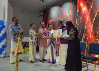 The cover of Dr. Bindu Suresh’s debut Malayalam novel 'Verukalilekkulla Vazhi' has been released in Dubai. Book launch slated for Sharjah International Book Fair.