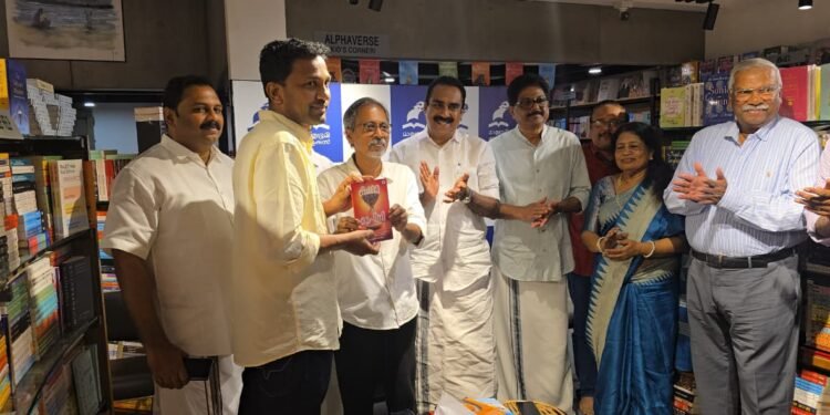 Anwar Sadath MLA distributed prizes for the Prof. Varghese Oommen Memorial Short Story Contest organized by Mathrubhumi Books and AKCAF in Kochi. Anthology 'Kathamapini' released.